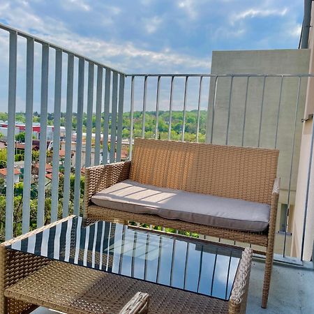 דירות וינה Bright Modern Flat With Balcony מראה חיצוני תמונה