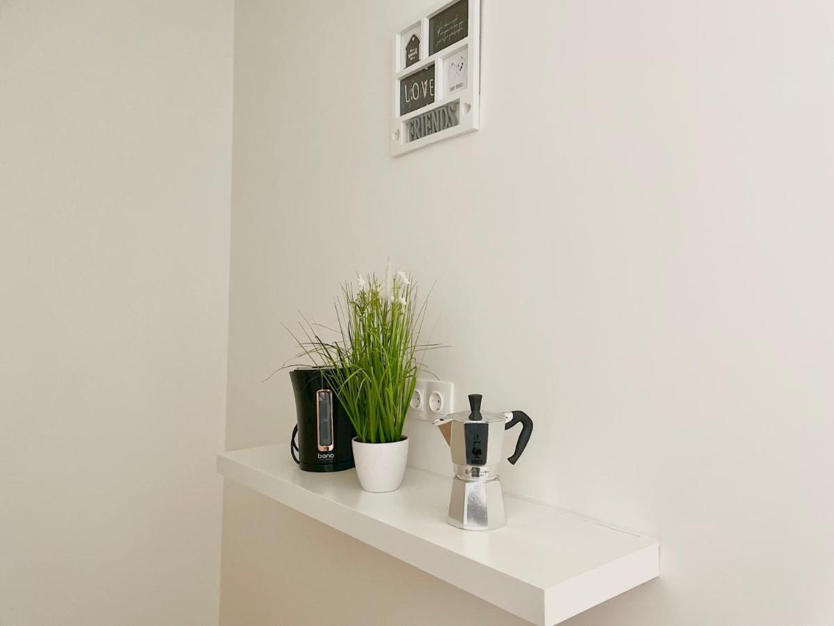 דירות וינה Bright Modern Flat With Balcony מראה חיצוני תמונה