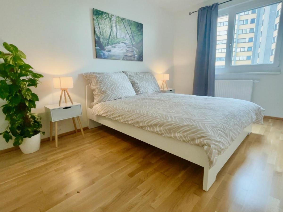 דירות וינה Bright Modern Flat With Balcony מראה חיצוני תמונה