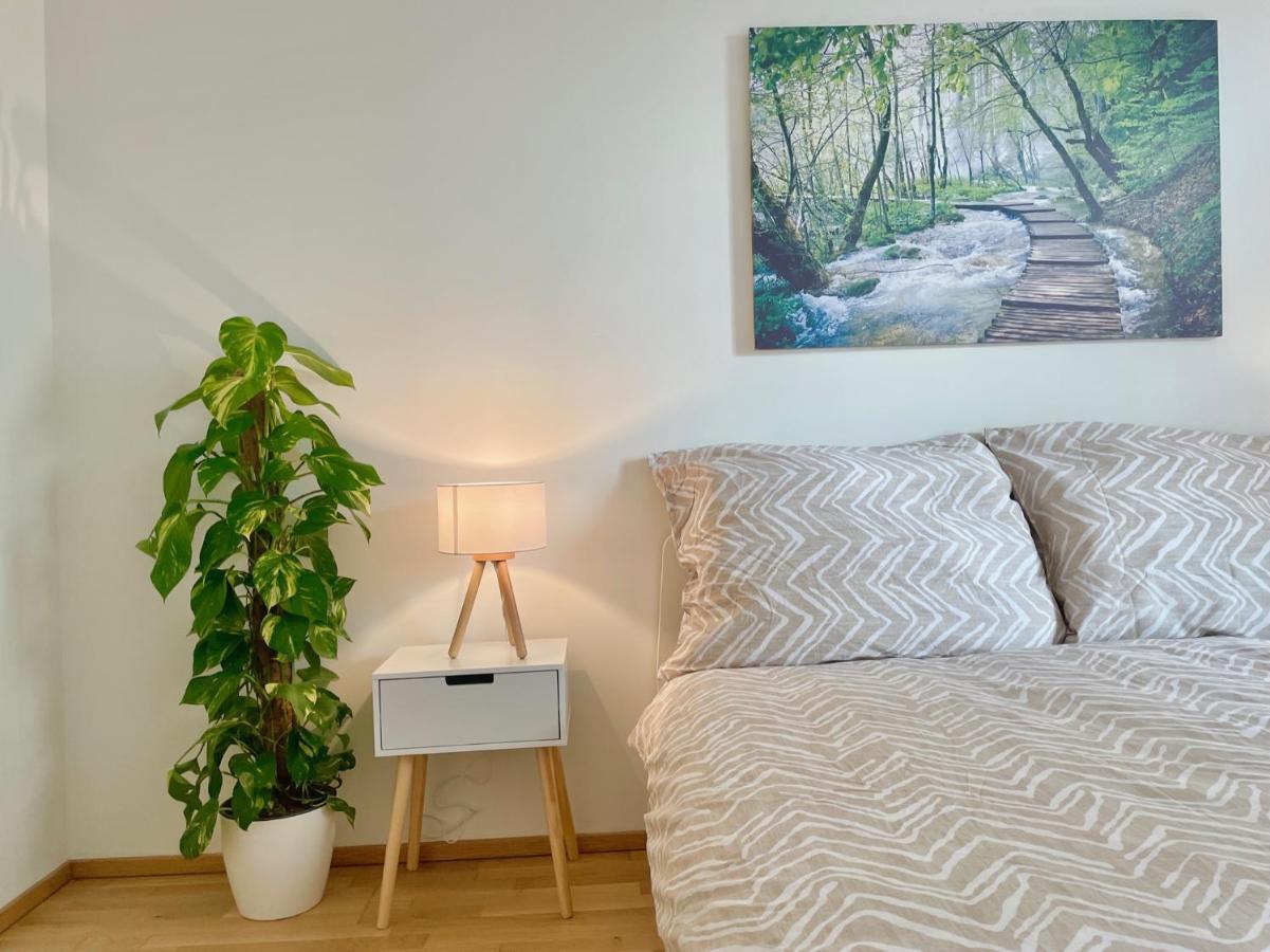 דירות וינה Bright Modern Flat With Balcony מראה חיצוני תמונה